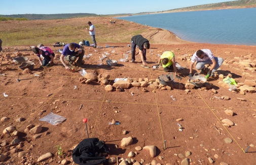 Excavaciones que se realizan en el entorno del Giribaile.