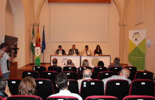 Presentación de los cursos de verano de la UNIA en Baeza. Foto: UNIA.