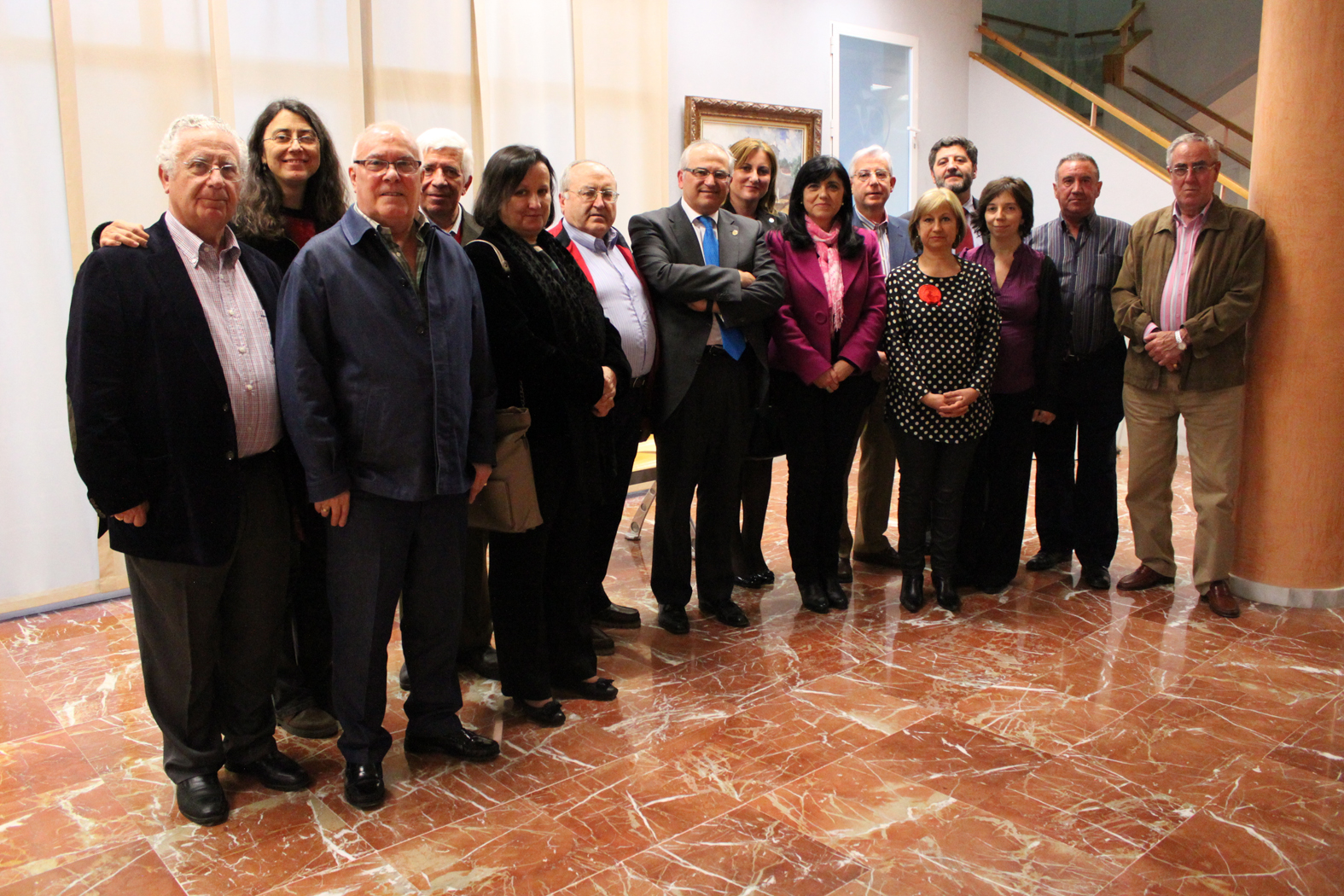Representantes institucionales y miembros de la Cátedra de Flamenco Juanito Valderrama.