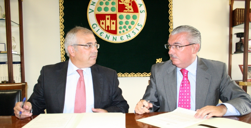 Manuel Parras Rosa y Patricio Lupiáñez firman el convenio