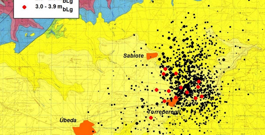 Localizaciones de los terremotos, sobre el Mapa Geológico de España (1:50000) del IGME.