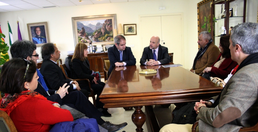 Momento de la visita al Rectorado de la Universidad de Jaén