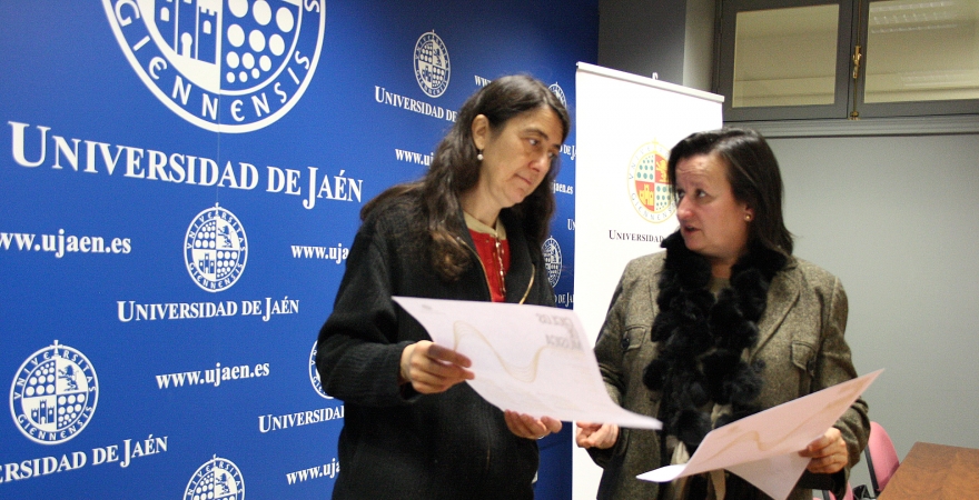 Isabel Moreno y Ana Mª Ortiz, en la presentación de los ciclos.