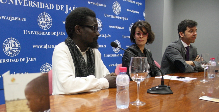 Ismael Diadié, Raquel Puentes y Víctor L. Gutiérrez.