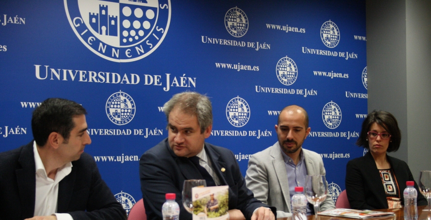 Antonio Porcuna, Jorge Delgado, David Comet y Raquel Puentes, en la presentación del curso.