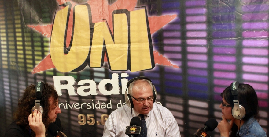 El Rector de la UJA, junto a Julio Ángel Olivares y Eva Fernández. Foto: Francisco José Garrido