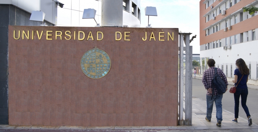 Uno de los acceso al Campus Las Lagunillas de la Universidad de Jaén
