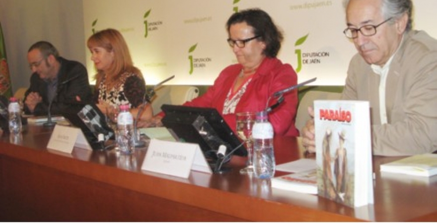 Juan Malpartida, Ana María Ortiz, Antonia Olivares y Juan Carlos Abril, en la presentación