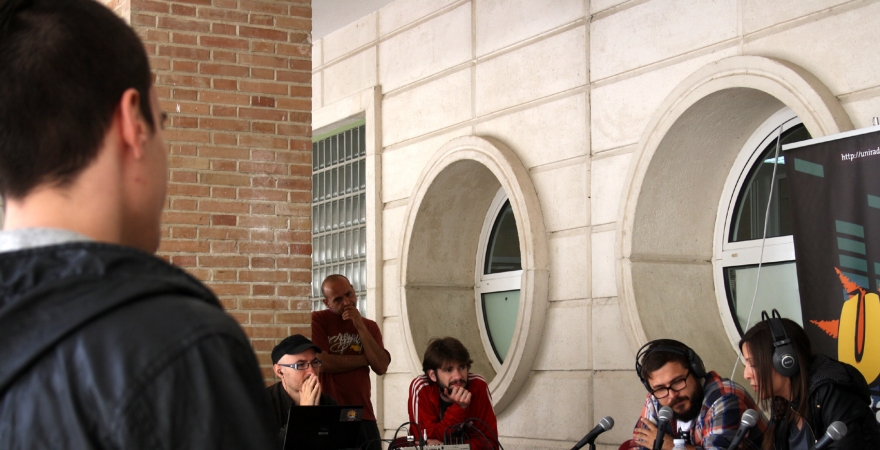 Emisión al aire libre de Uniradio Jaén. Foto: Laura Reyes y Conrado Torres