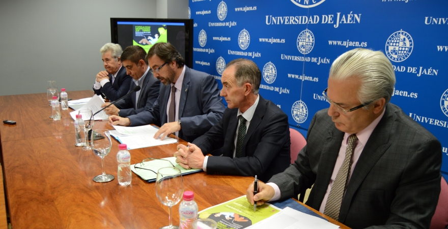 Presentación de los cursos celebrada en la Universidad de Jaén.