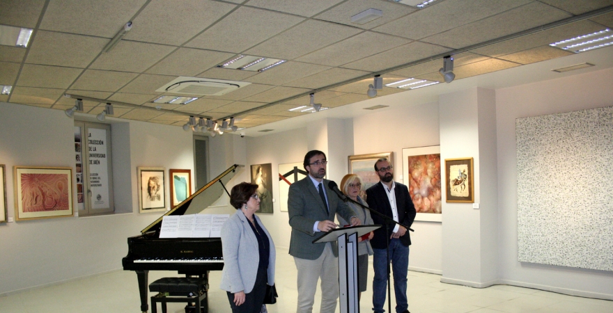 Momento de la inauguración de la exposición La Colección de la Universidad de Jaén