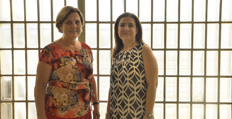 Las investigadoras Mª Jesús Hernández y Rocío Martínez.