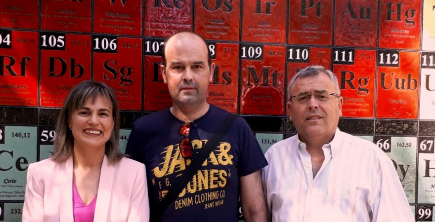 Encarnación Ruiz, Antonio Jesús Muñoz y Francisco Espínola, autores de la investigación.