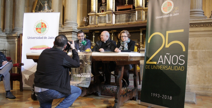 Momento de la presentación del Requiem de Verdi, en la Sacristía de la Catedral de Jaén.