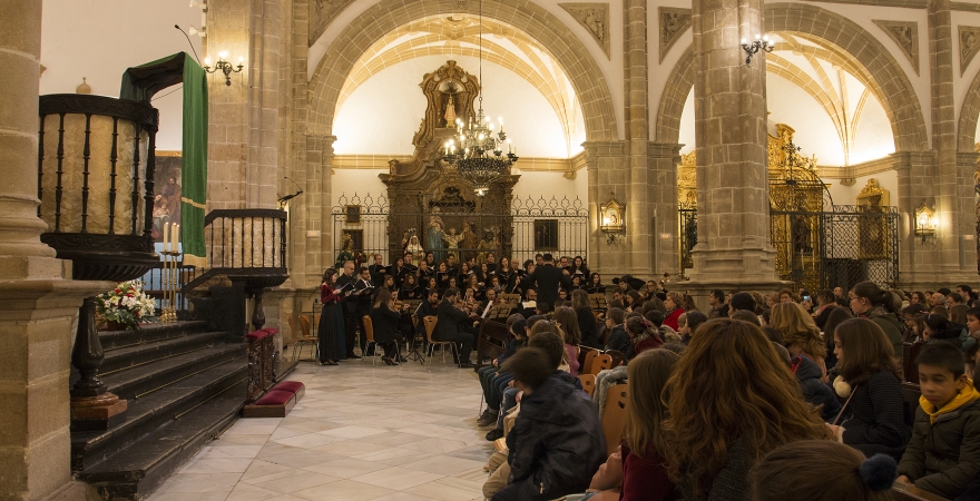 Concierto del Coro y la Orquesta de la UJA, en la parroquia de la Asunción de Villacarrillo. Foto: Fernando Mármol