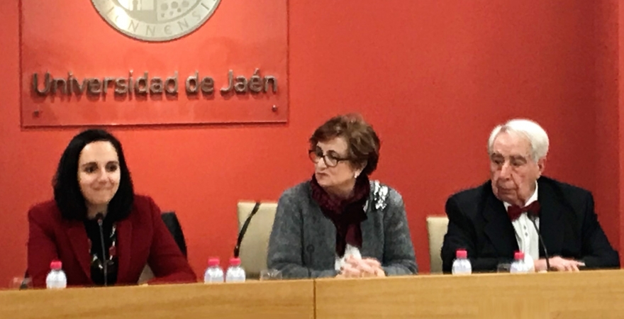 Marta Torres, María Dolores Rincón y José Martínez.
