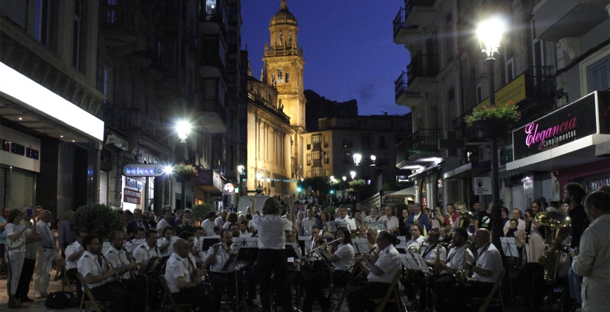 Actuación de la calle Bernabé Soriano, durante La Noche en Blanco. Fotografía: José Ignacio Fernández Entrambasaguas