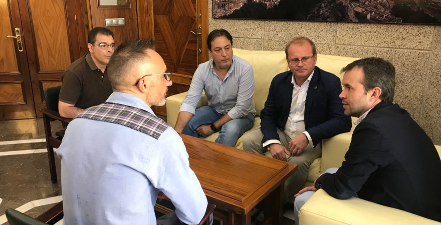 Reunión mantenida entre Alejandro Jiménez y el alcalde de Jaén.