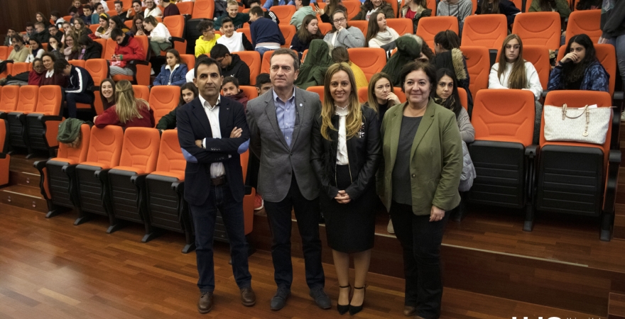 Javier Hernández, Ruperto Bermejo, Eva María Murgado y África Yebra, durante la inauguración de la Semana de la Ciencia