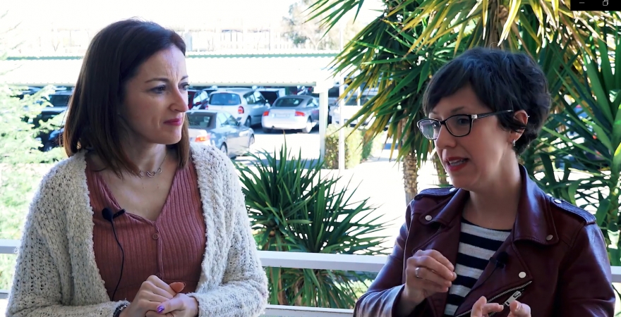 Las investigadoras Beatriz Montes Berges y María Aranda López, en una grabación de 'UJA Investiga', de Radio Jaén Ser.