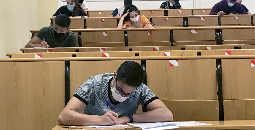 Inicio de la PEvAU, en la sede del Campus Las Lagunillas.
