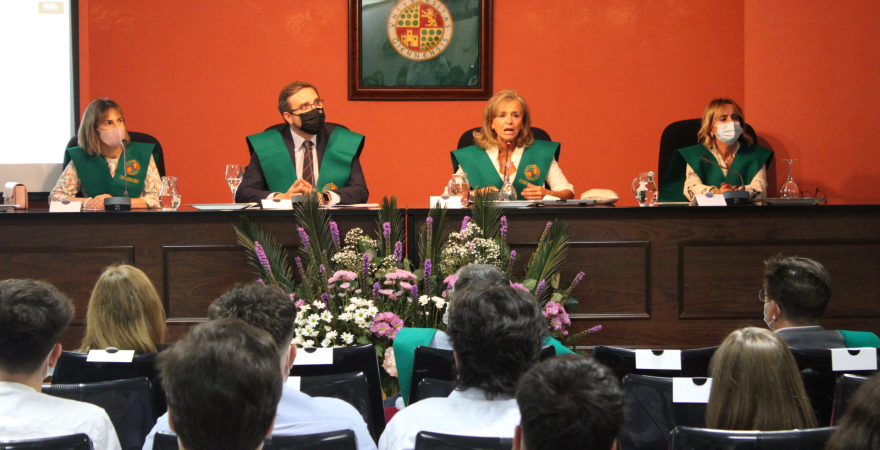 Acto de inauguración de las actividades del Colegio Mayor Domingo Savio.