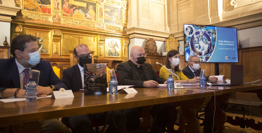 Presentación del libro en la Sala Capitular de la Catedral de Jaén.