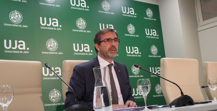 El Rector de la UJA, Juan Gómez Ortega.