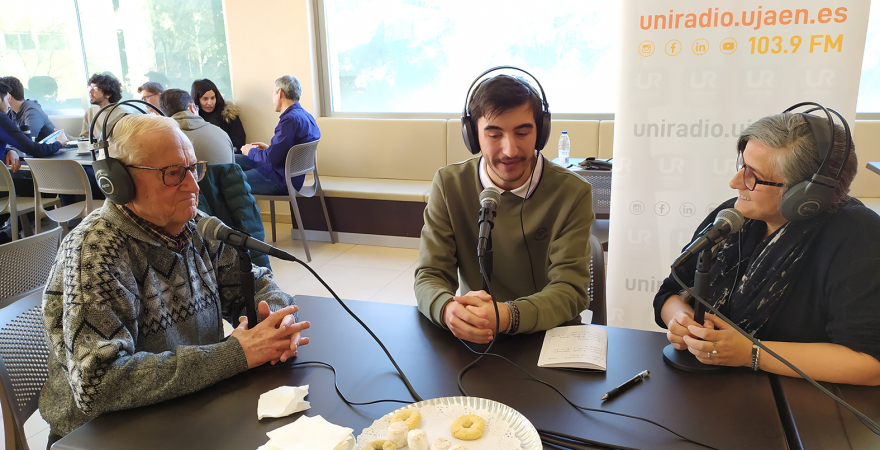 Uno de los programas especiales emitidos por UniRadio Jaén con motivo del Día Mundial de la Radio.