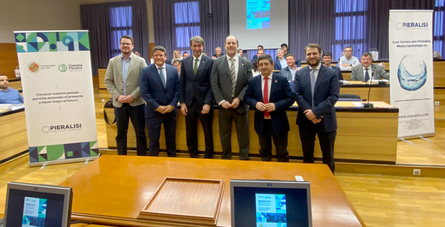 Francisco J. Lozano, Rodrigo Jaén, Jaime Lillo, Nicolás Ruiz, Francisco Reyes y Juan A. Parrilla.