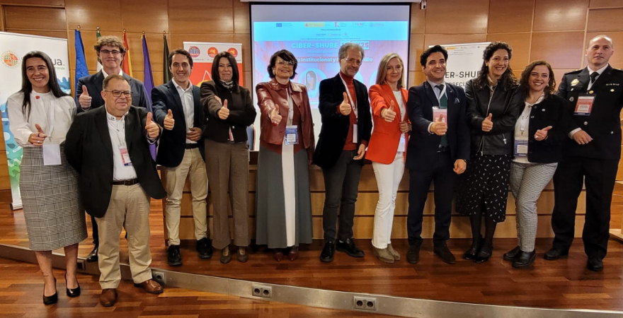 Representantes institucionales, tras la inauguración de CIBER-SHUBE 2025.