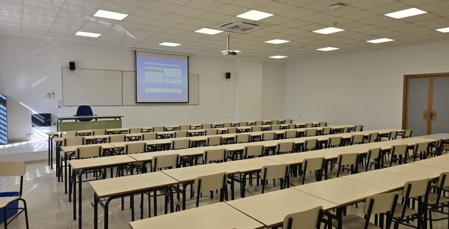 Espacio habilitado para las actividades del programa Aula Abierta en Linares.