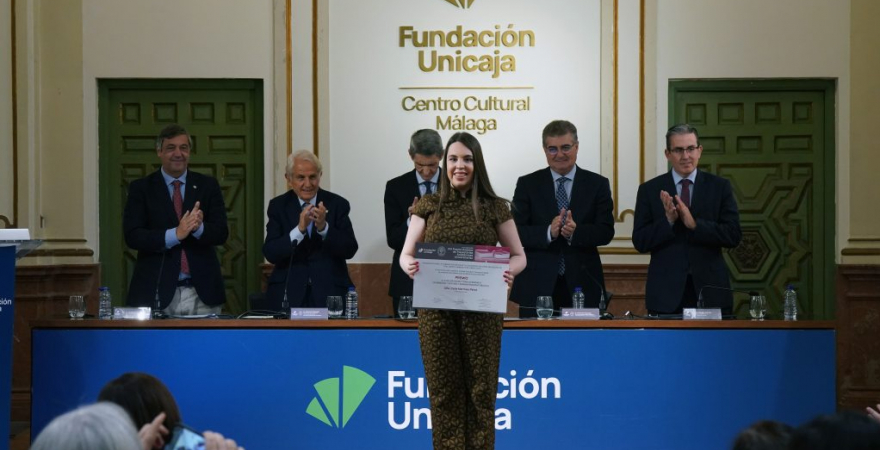Celia Martínez Pérez tras recibir el Premio Andaluz a la Mejor Trayectoria Académica Universitaria en el ámbito de Derecho y Gestión y Administración Pública.