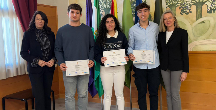 Rosa Mª Vallecillo, Pablo Pérez, Ana Hueso, Jesús Zapata y Mª Teresa Pérez Giménez.