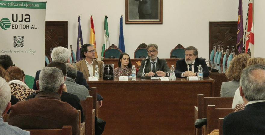 Presentación en el Salón de Plenos del Ayuntamiento de Baeza.