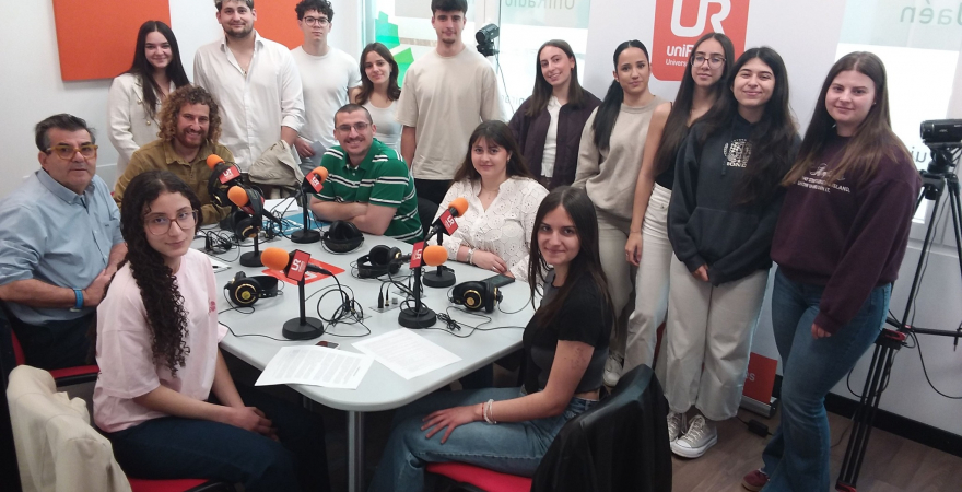 Participantes en el programa especial de UniRadio Jaén por el Día de la Salud 2026.