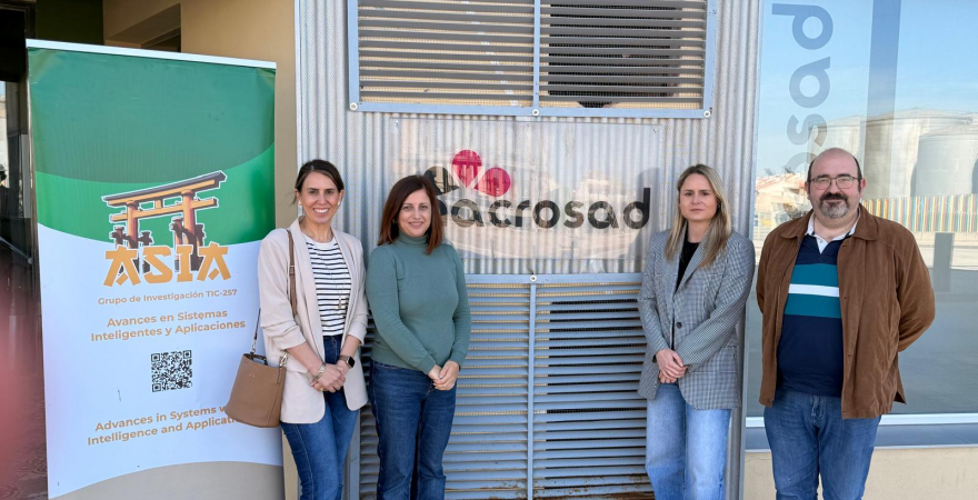 Responsables del proyecto ASISTA y del Centro de Día 'Santa Marta'.