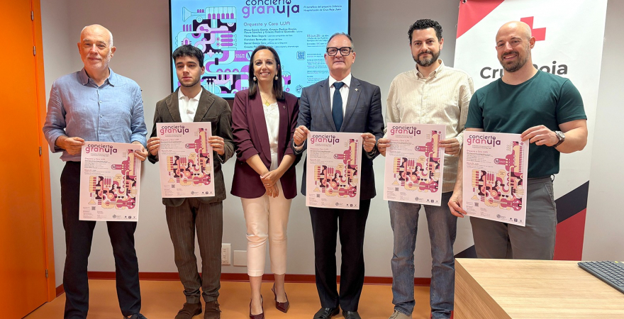 Organizadores y responsables del concierto.