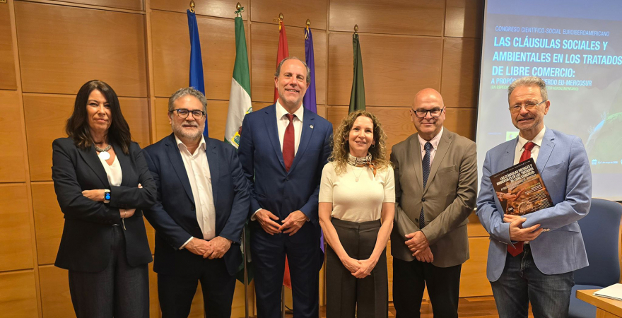 De izquierda a derecha, Rosa Vallecillo, Alfonso Parras, Nicolás Ruiz, Margarita Miñaro, Manuel Fernández y Cristóbal Molina.