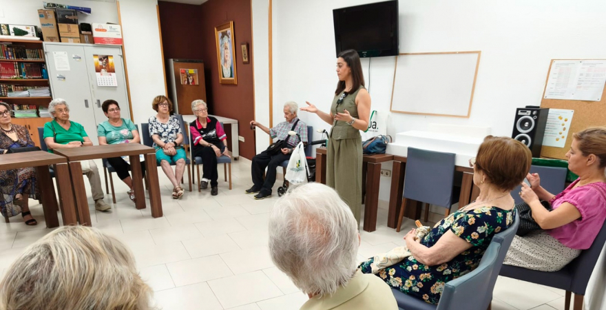 Taller impartido por la investigadora Cristina B. Sampedro.