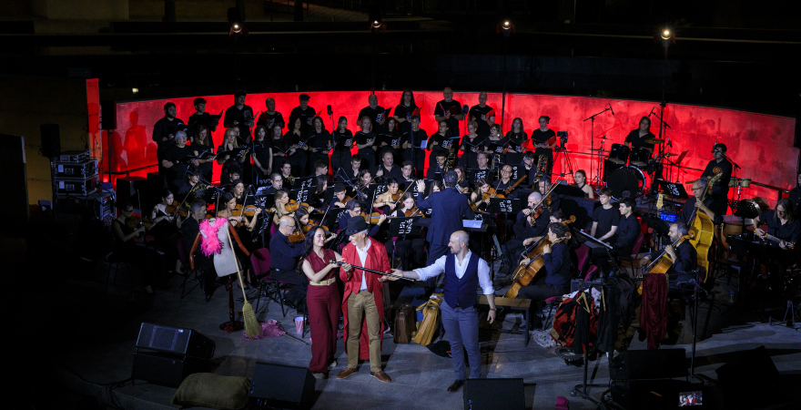 Concierto 'GranUJA' en la Plaza de los Pueblos de Jaén.