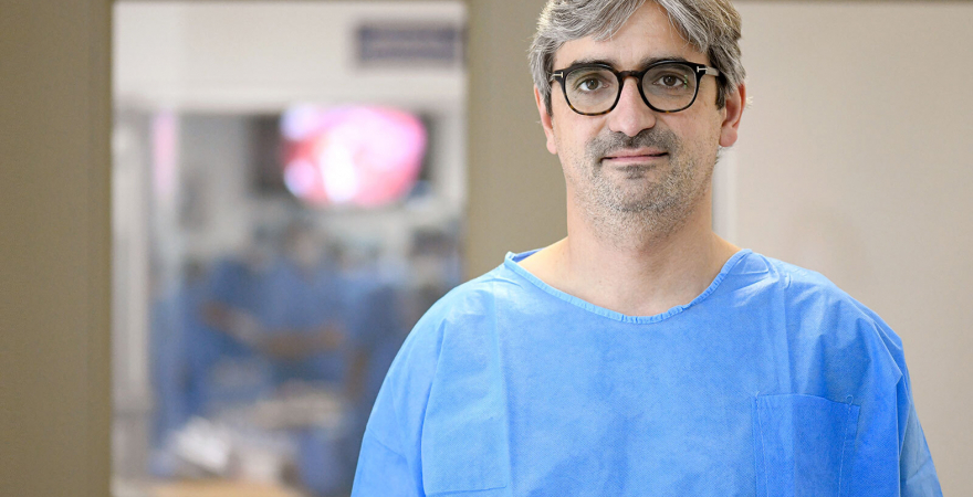 El cirujano doctor Diego González Rivas. Foto: Universidad de Costa Rica.