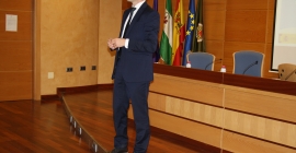Javier Rico, asesor de Presidencia del CSD, durante su ponencia. 