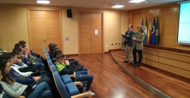 Momento de la recepción de estudiantes de Maristas.