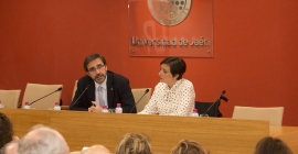 Presentación de la mesa a cargo del Rector, junto a Fátima Jerez.