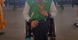 Fernando Moya Espinosa, con la medalla de oro.