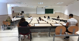 Desarrollo de las pruebas en una clase del Campus Las Lagunillas