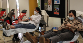 Momento de la campaña de donación de sangre en la UJA. Fotografía: Mayte Hernández.