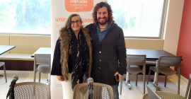 Julio A. Olivares, director de UniRadio Jaén, junto a Ena López, subdirectora de la emisora universitaria.