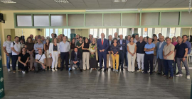 Foto de familia con asistentes al acto.